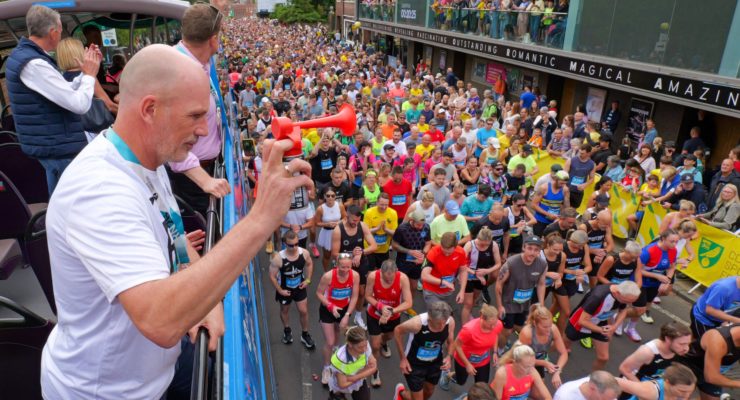 Philippe Clement starts Run Norwich 2026